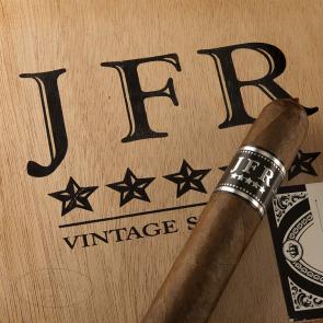 [INTREF005191] JFR MADURO TITAN 6X60 50