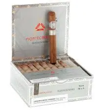 [INTREF006739] MONTECRISTO PLATINUM TORO (6X50) 20