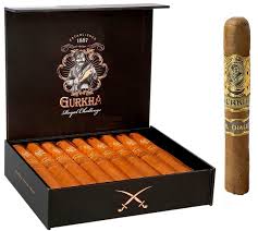 [INTREF004568] GURKHA ROYAL CHALLENGE NATURAL TORO 6X50 (20)