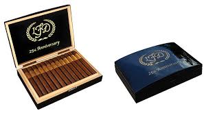 [INTREF005800] LFD 25TH ANNIVERSARY 7X52 (25)                                      LA FLOR DOMINICANA